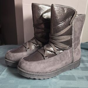 Stylish Gray Women's Boots
